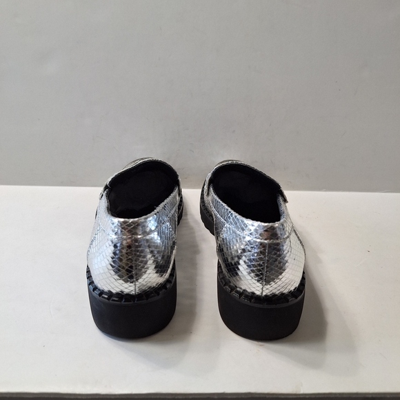 Franco Sarto Cassandra Metallic Silver Snake Print Faux Leather Loafers Size: 8 - Picture 7 of 14